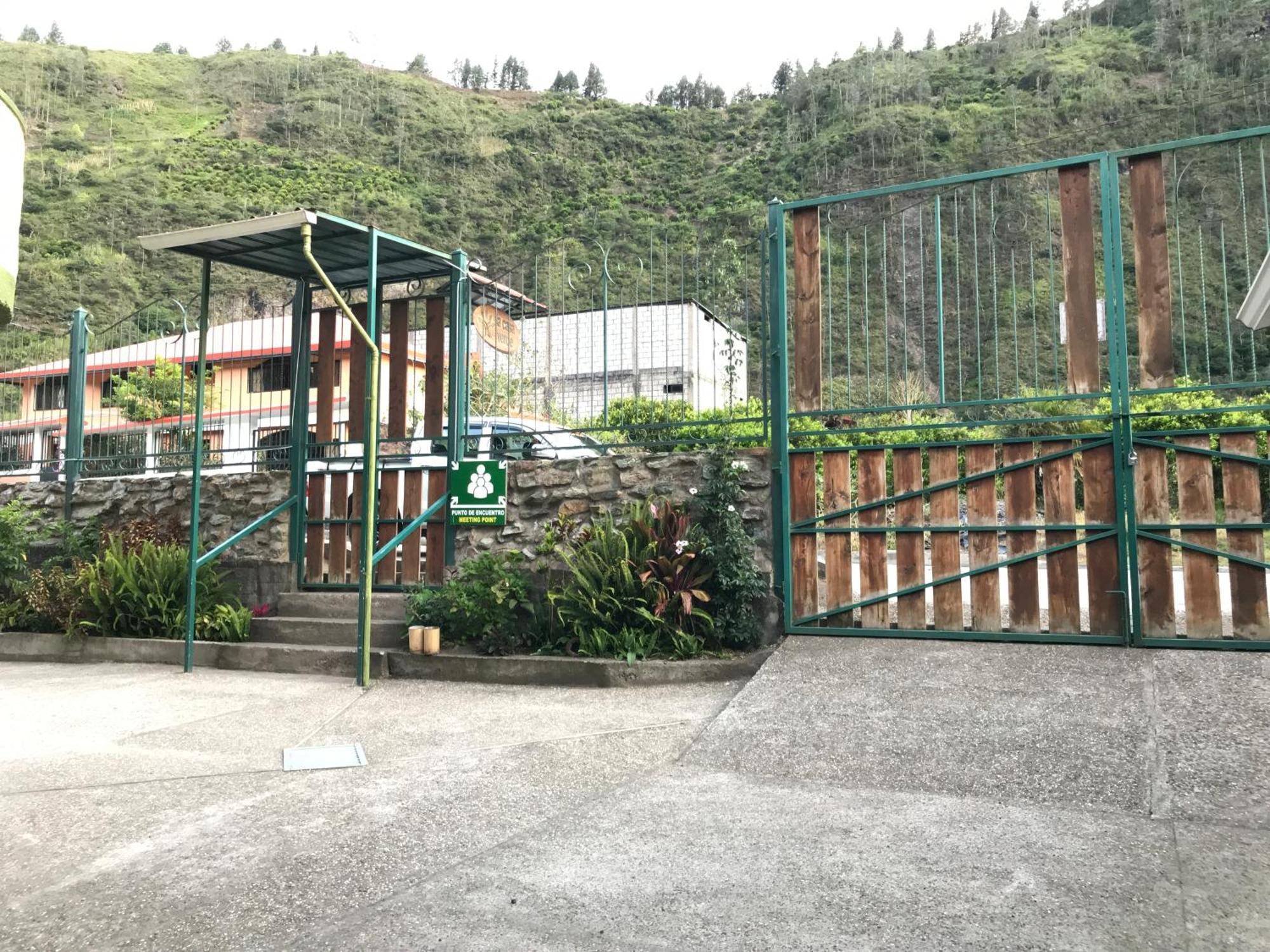 La Casa Verde Eco Guest House Banos  Luaran gambar